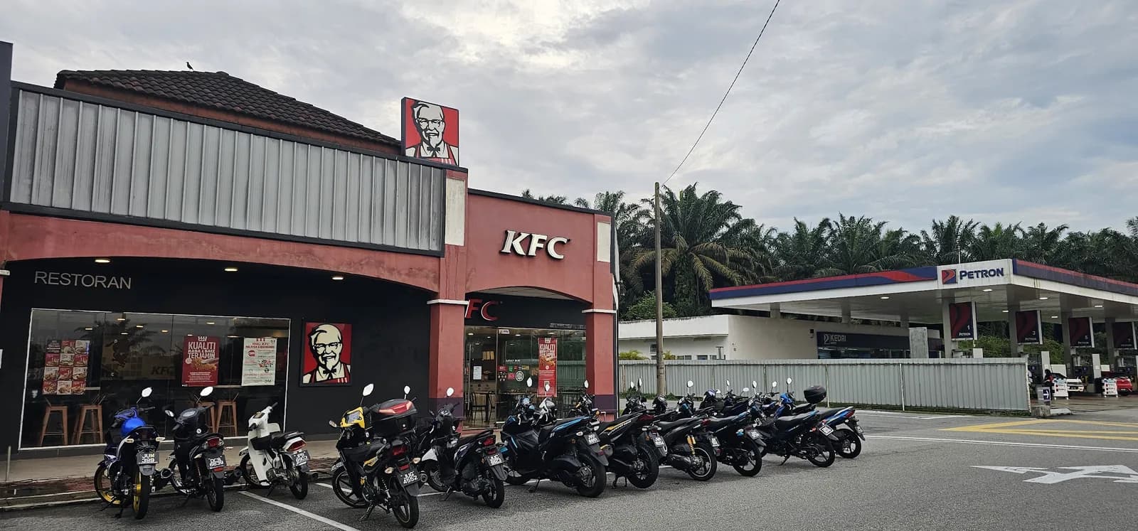 KFC Bandar Tenggara