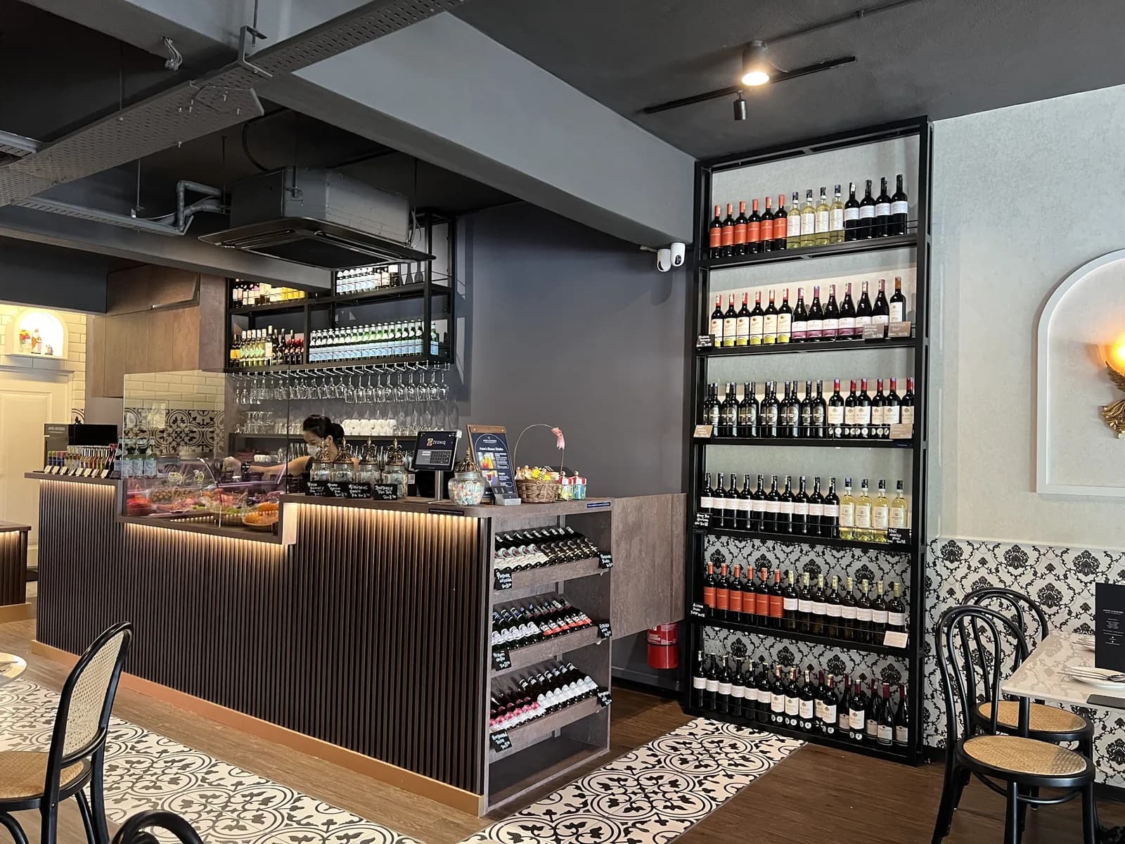 ANNE LOURDES Southern European Deli Restaurant