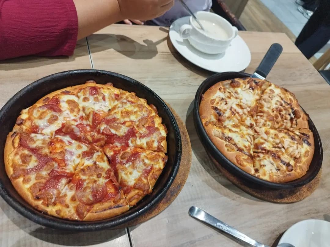 Pizza Hut photo 3