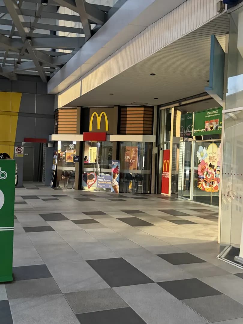 Mcdonald's Komtar JBCC photo 2