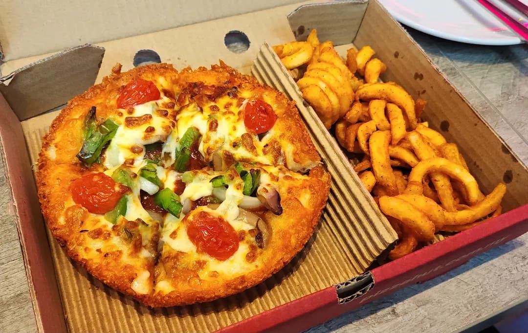 Pizza Hut photo 3