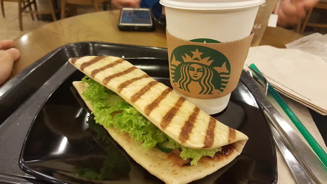 Starbucks Menara Binjai photo 3