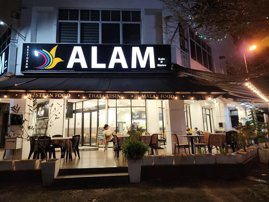 Restoran Alam Cafe & Bistro photo 2
