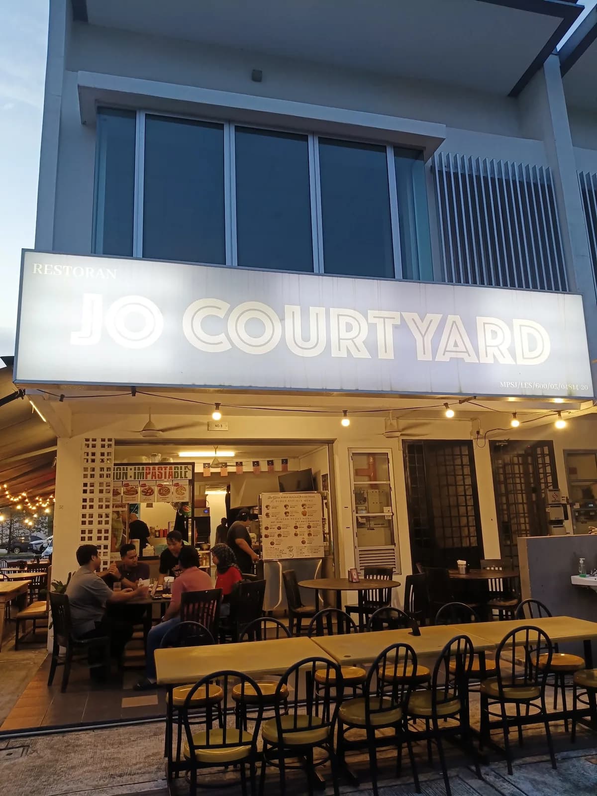 JoCourtyard