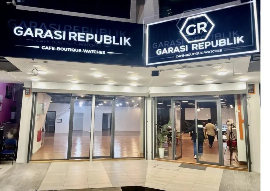 Garasi Cafe photo 2