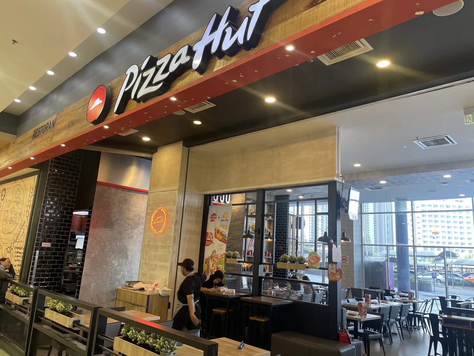 Pizza Hut