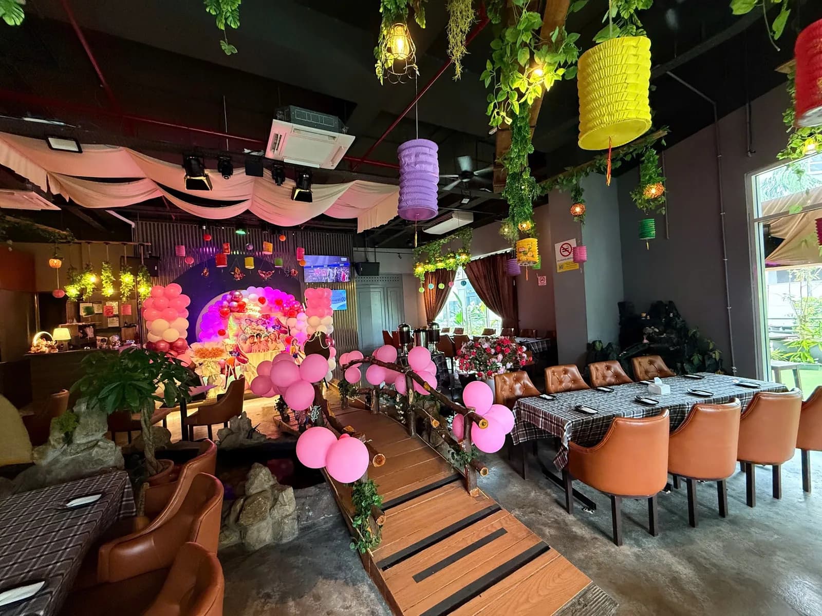 Ynot Garden Cafe