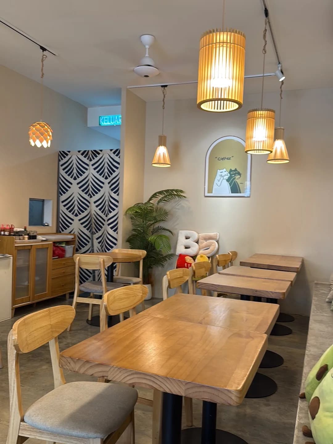 B5 Cuisine Cafe