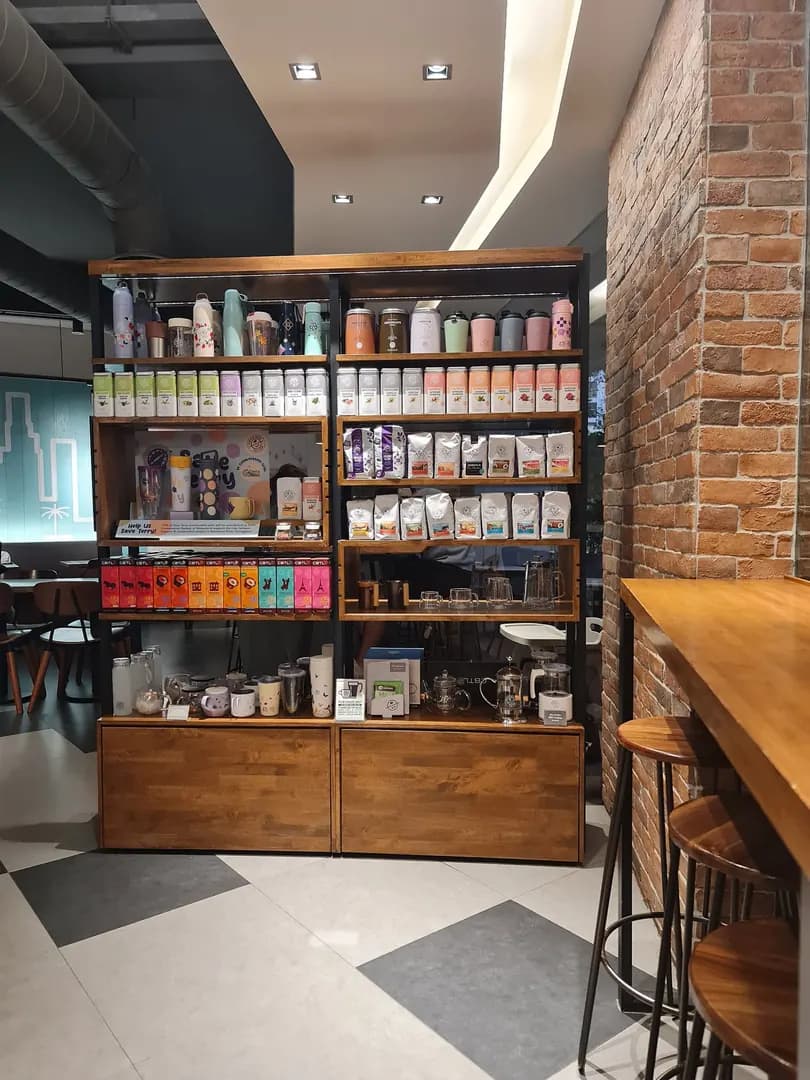 The Coffee Bean & Tea Leaf photo 2
