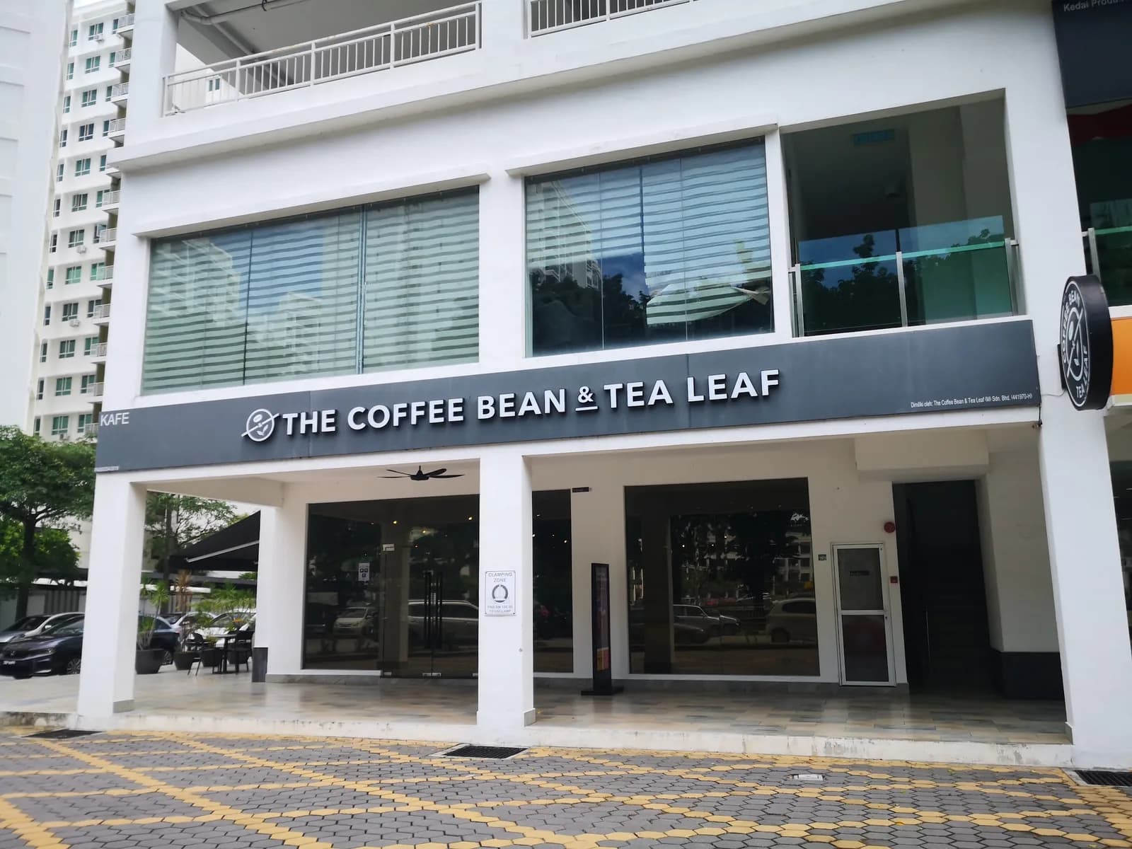 The Coffee Bean & Tea Leaf