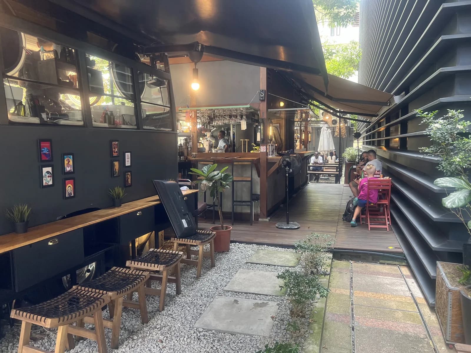 Belakang Bus Cafe x PitboyBBQ