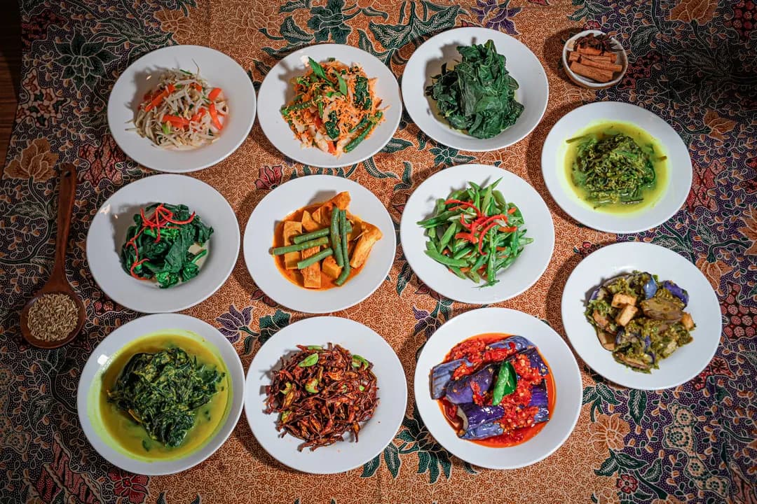 Sari Ratu photo 3