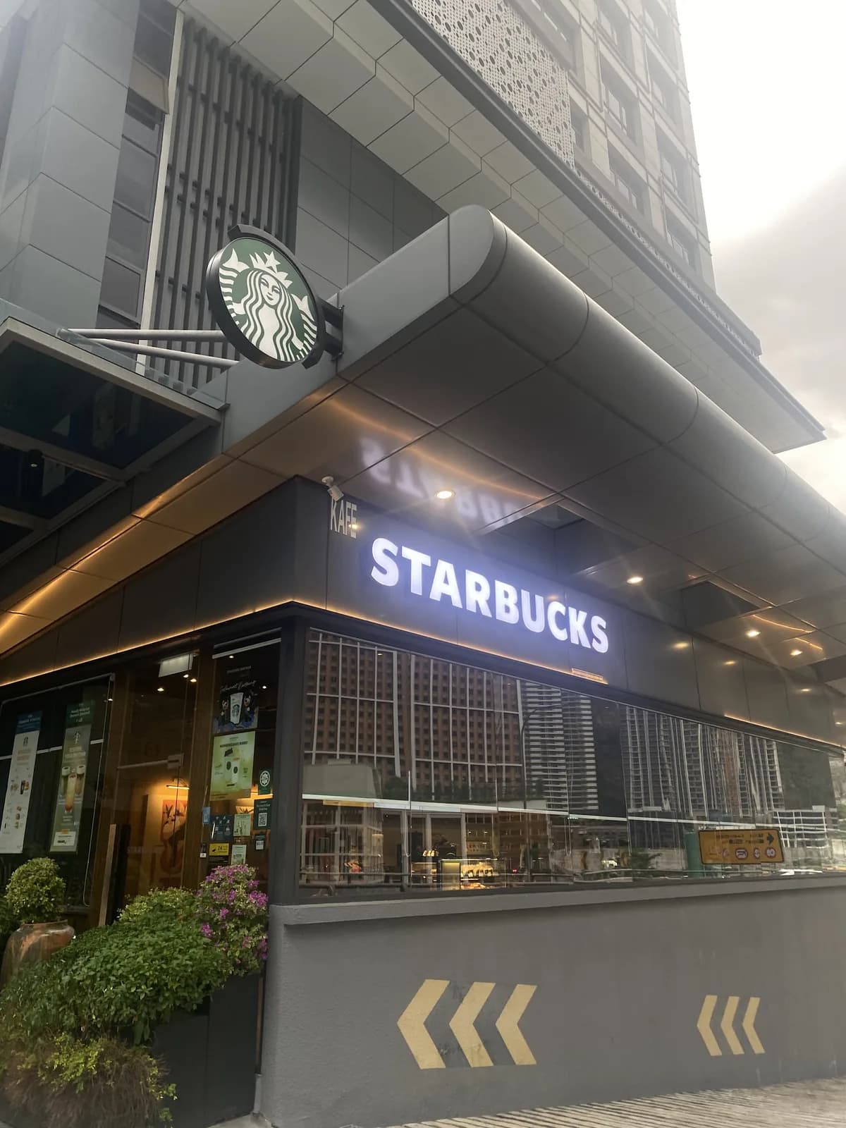 Starbucks Hospital KPJ Damansara 2