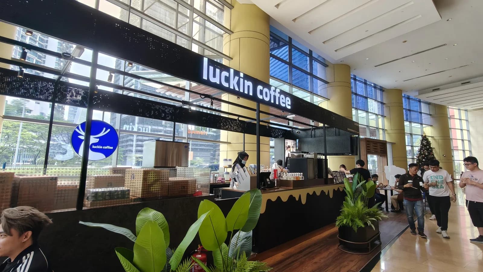 Luckin Coffee - The Gardens South Tower