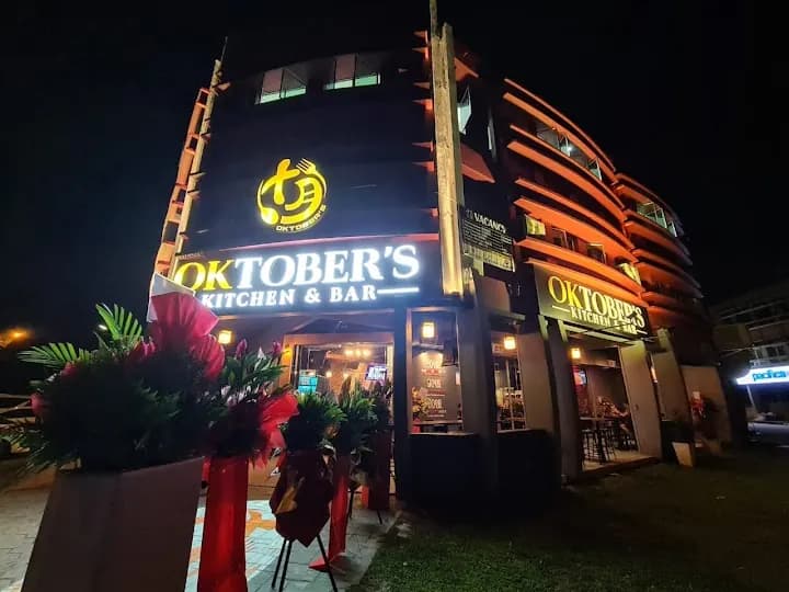 Oktober's Kitchen & Bar photo 2