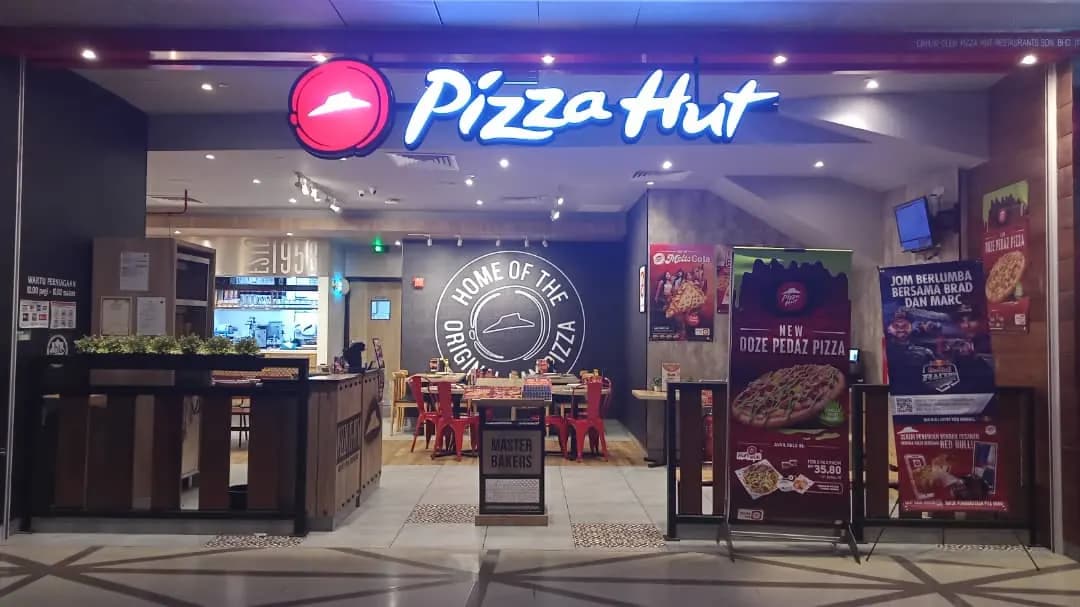 Pizza Hut photo 2