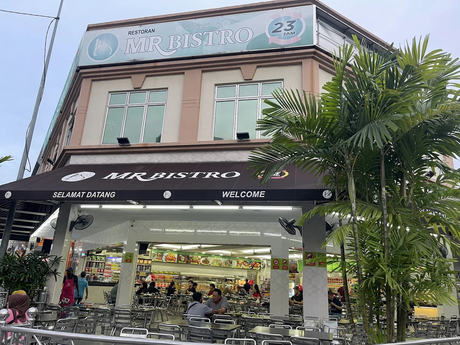 Mr Bistro • Bandar Puteri Puchong