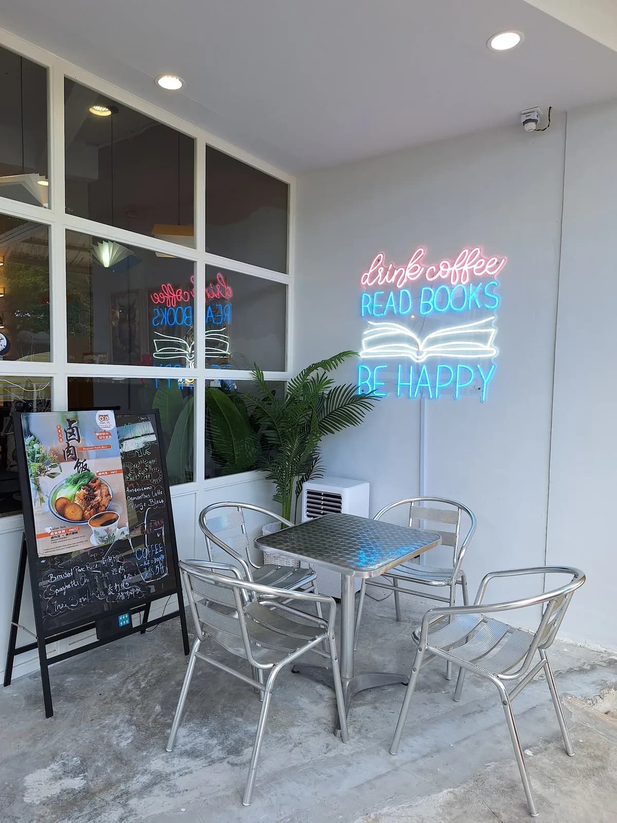 OWL 75 Community Cafe 猫头鹰75社区咖啡馆
