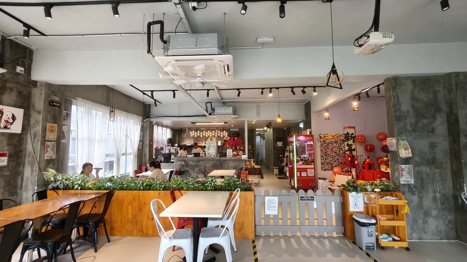 Pawtato Cafe