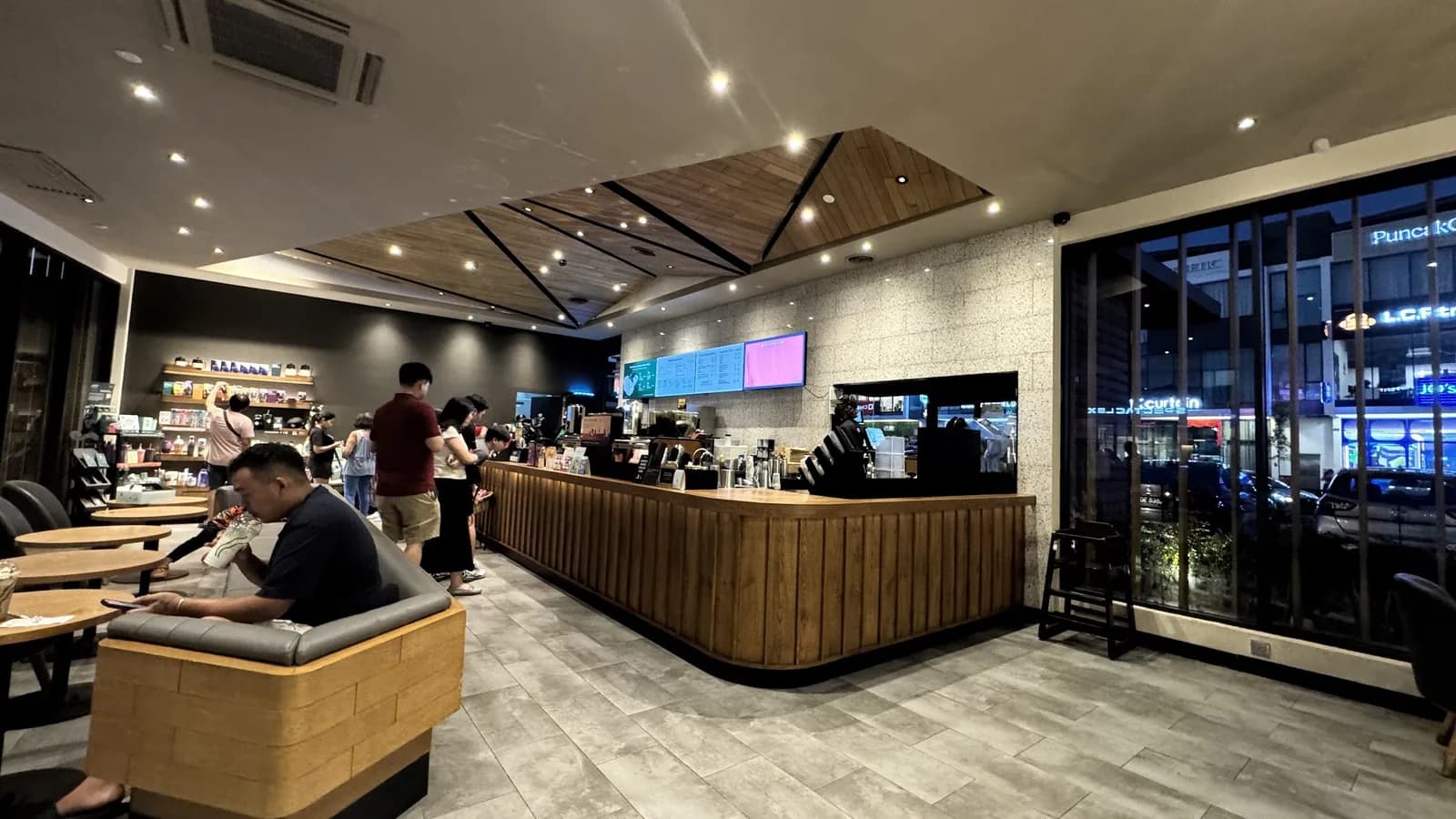 Starbucks Simpang Ampat DT
