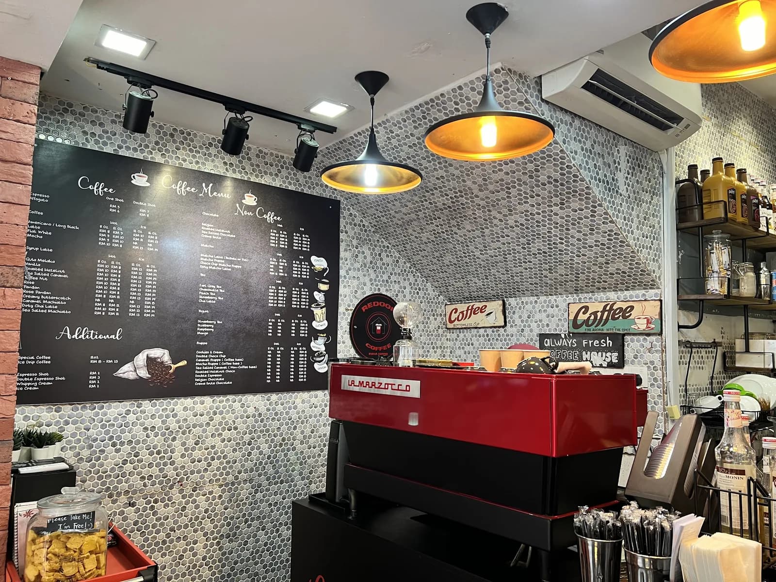 Redoor Coffee Cafe