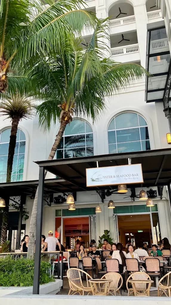 Oyster N Seafood Bar - by the Quay