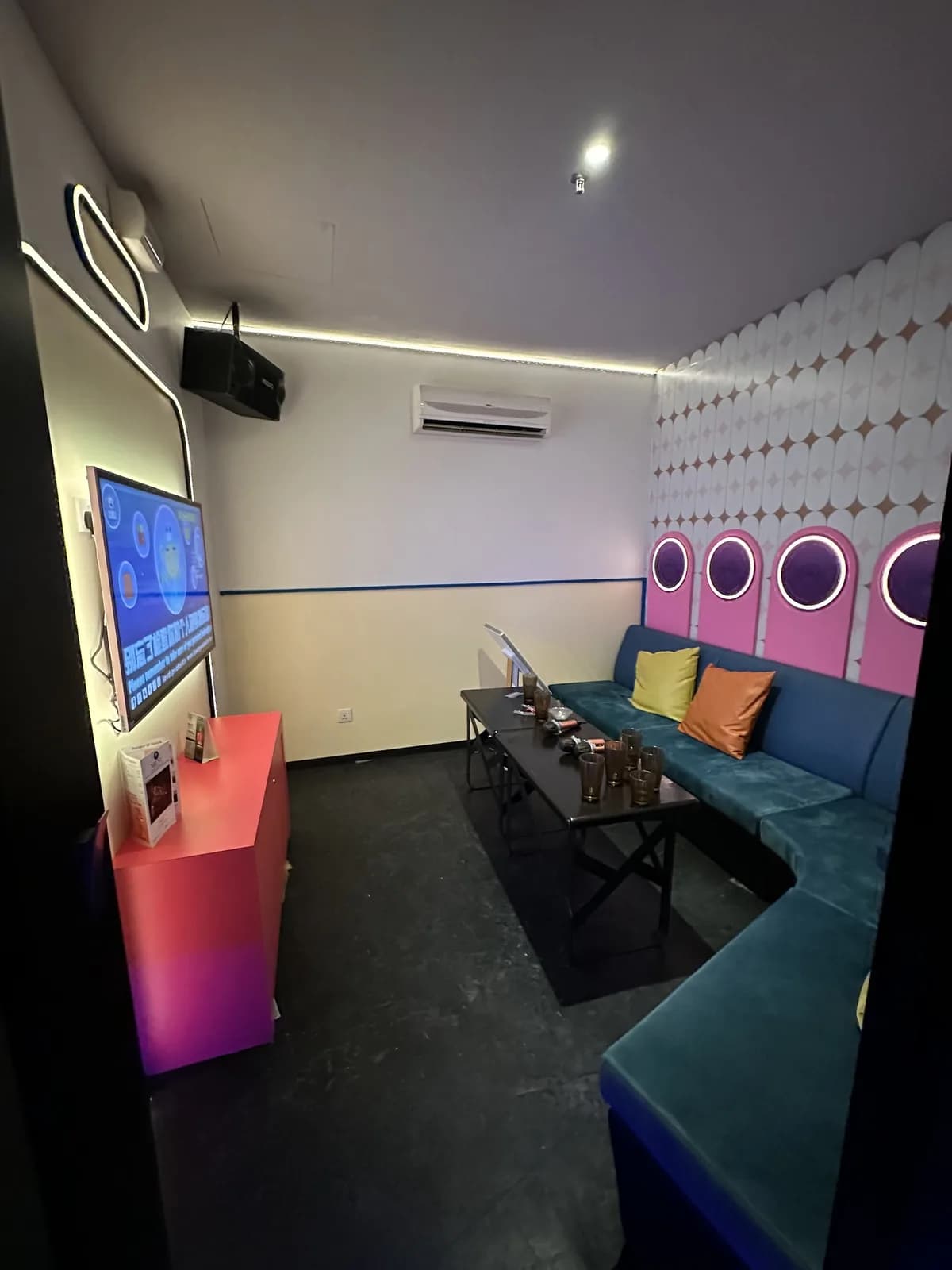 Loud Speaker SS15 Courtyard Subang (Family Karaoke)
