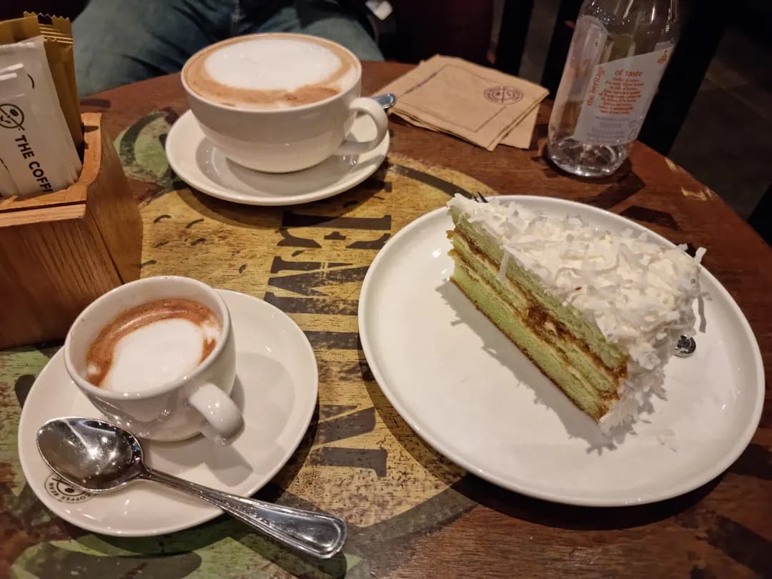 The Coffee Bean & Tea Leaf photo 3