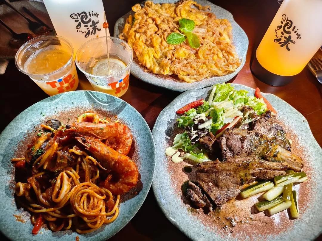Pao Mo Live 泡沫 Live Bar & Restaurant photo 3