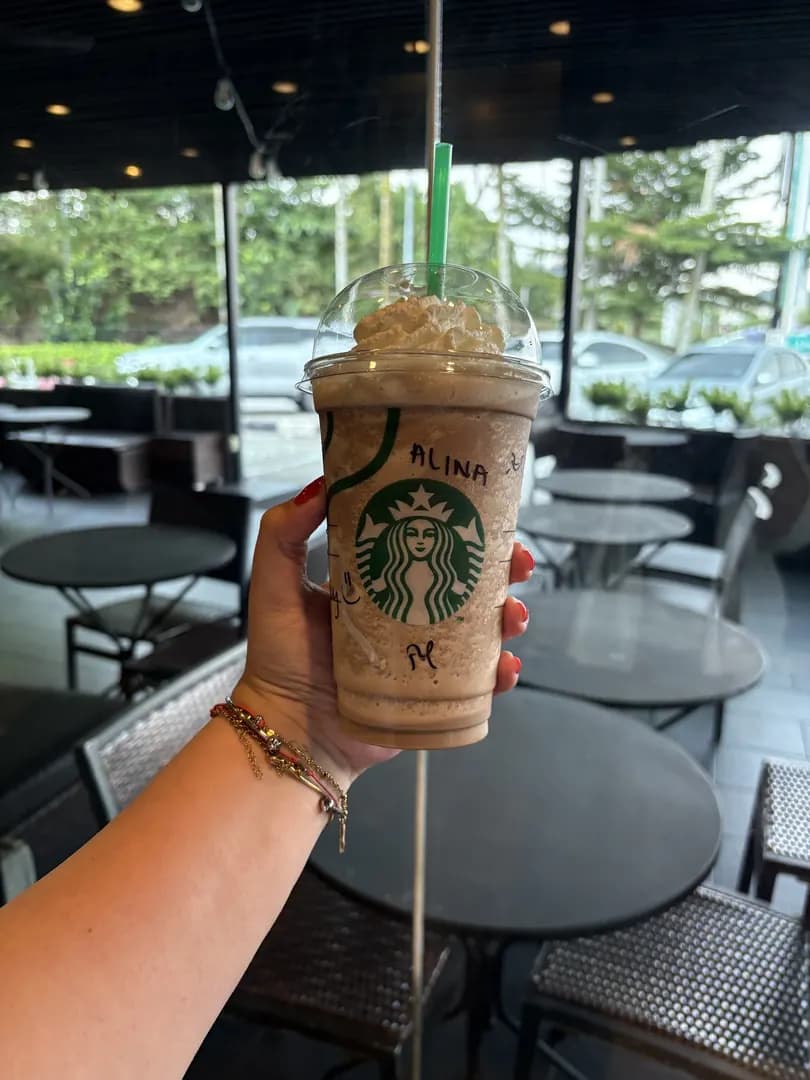 Starbucks Lingkaran Karak DT Petronas photo 3