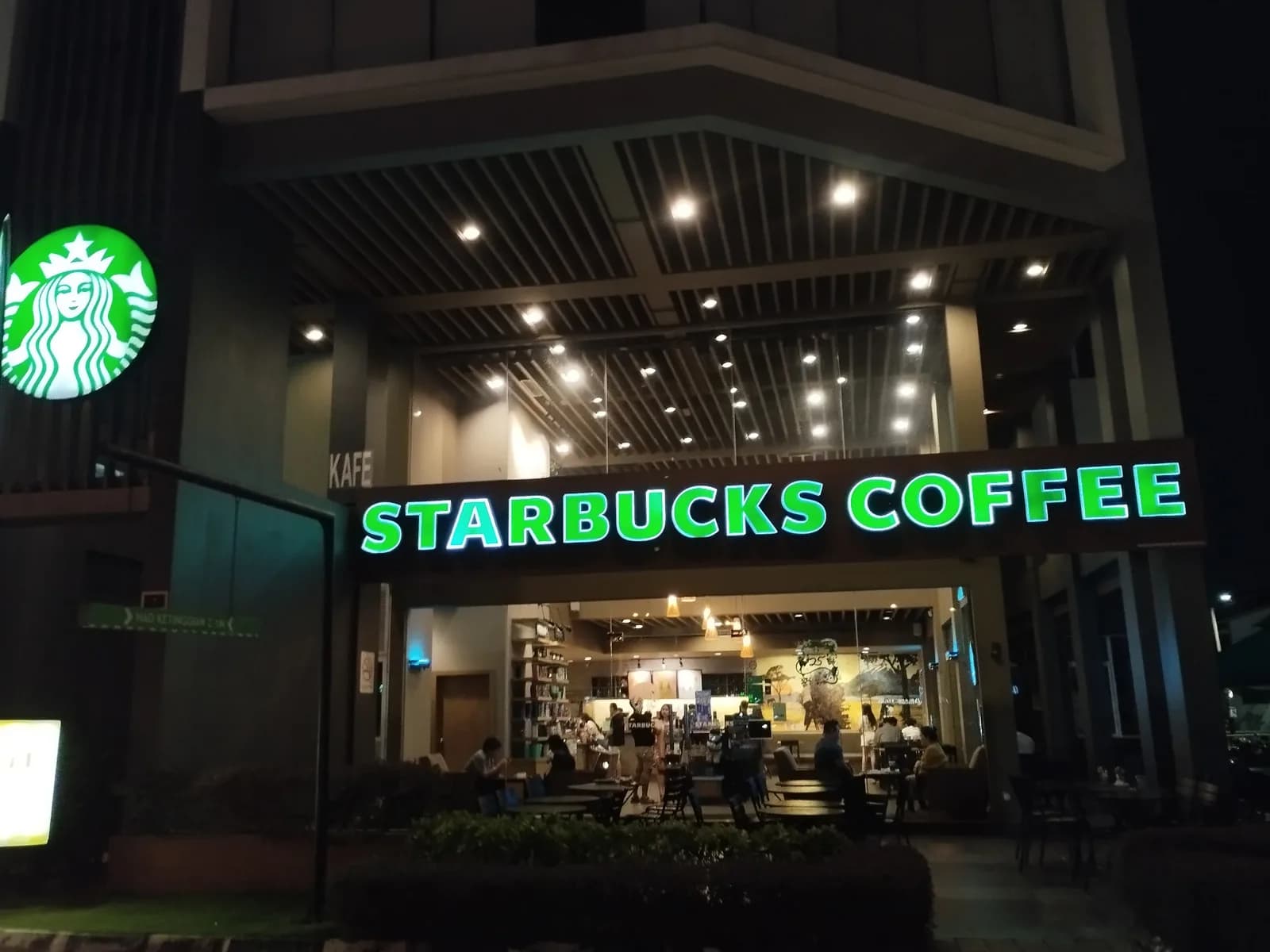 Starbucks Icon City DT