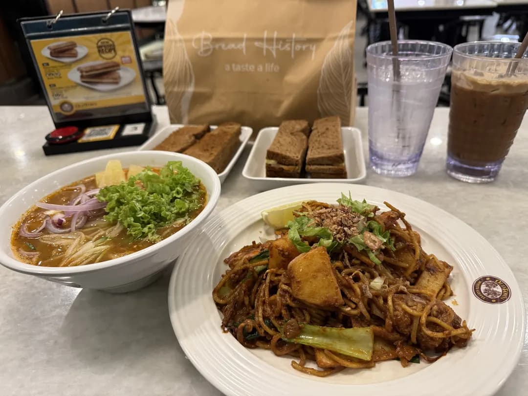 OLDTOWN White Coffee Metro Point photo 3