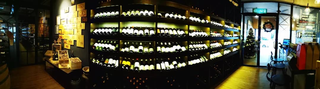 Vin’s Wine & Dine photo 2