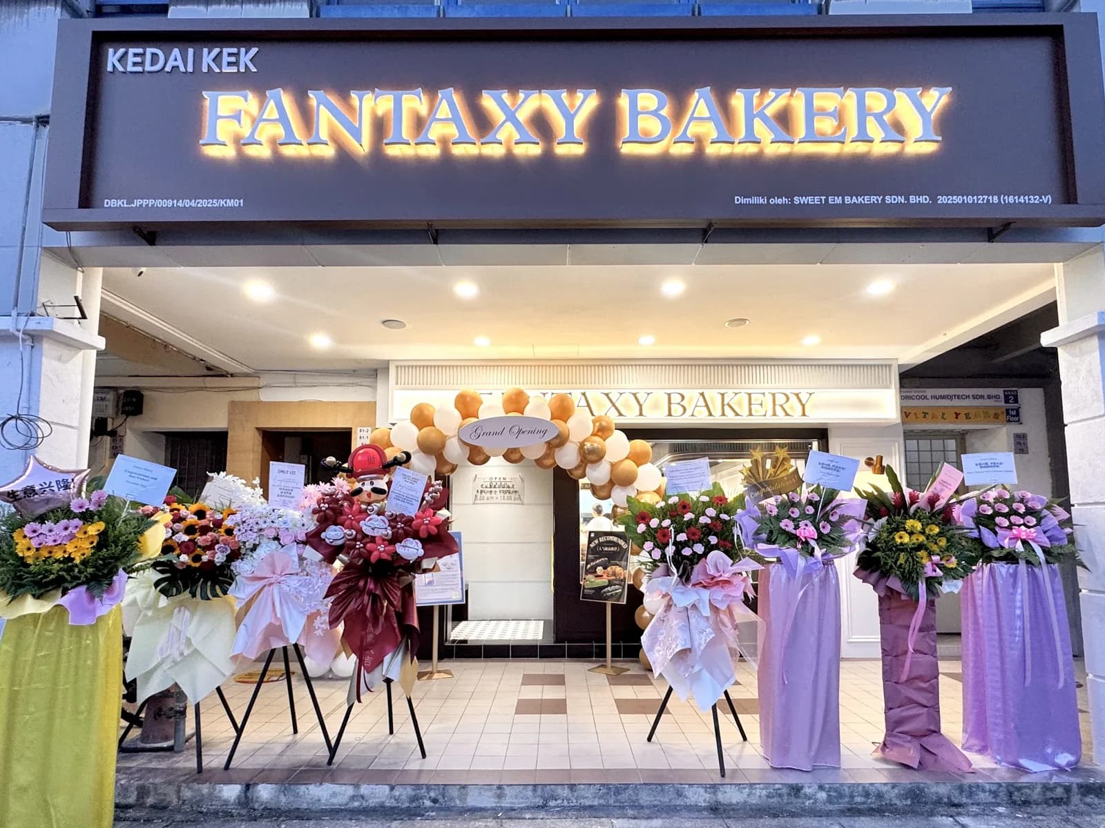 FANTAXY BAKERY @ SRI PETALING