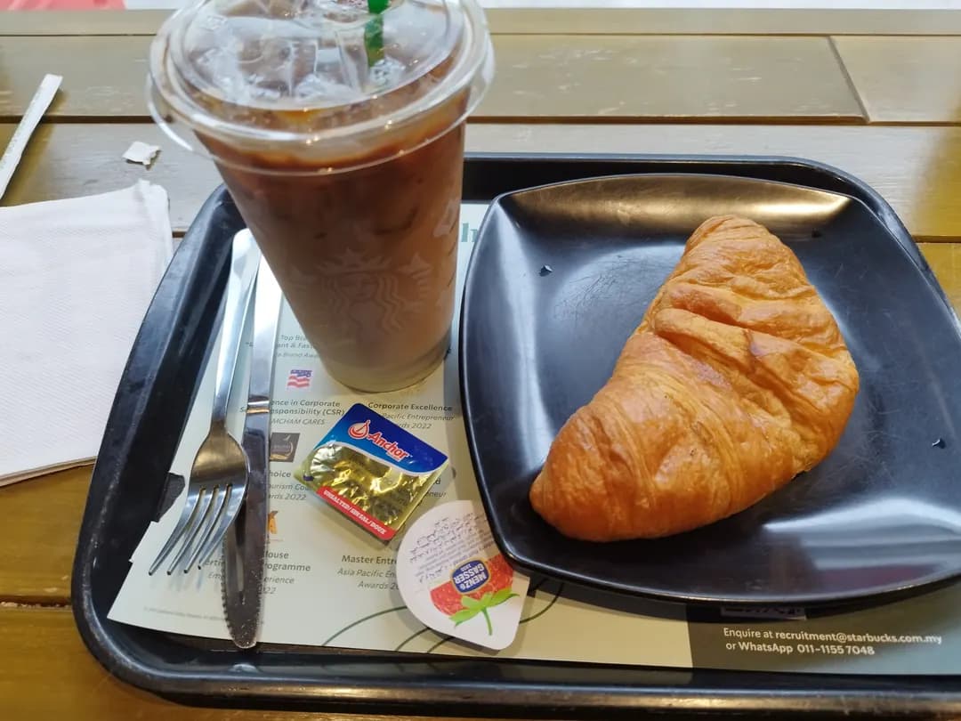 Starbucks photo 3