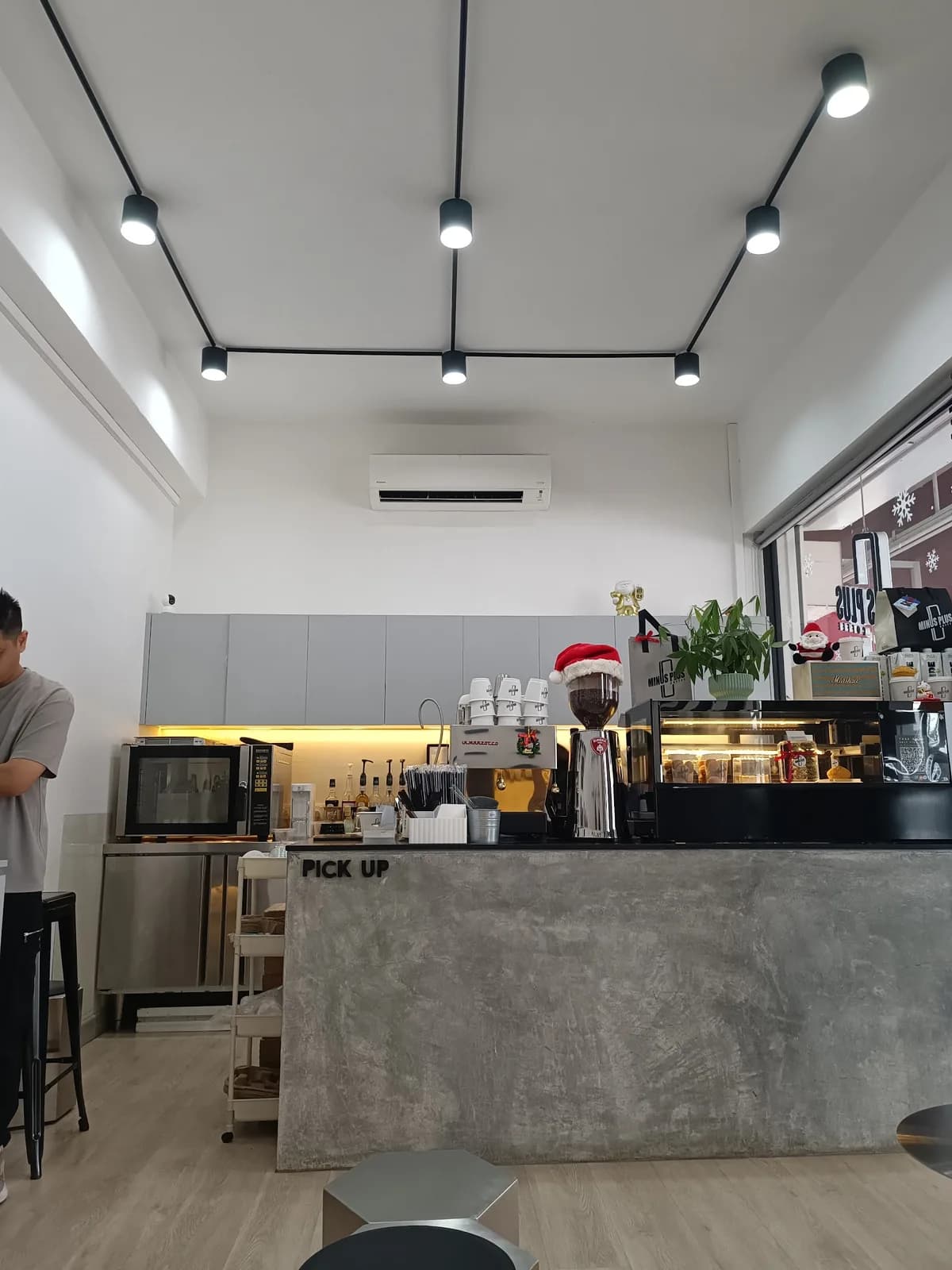 Minus Plus Coffee @ Sri Petaling
