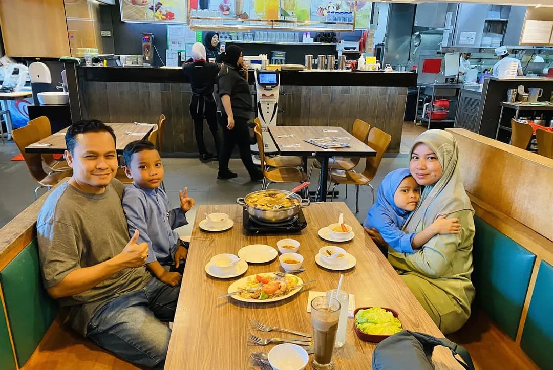 Johnny's Restaurant Kuantan City Mall photo 2