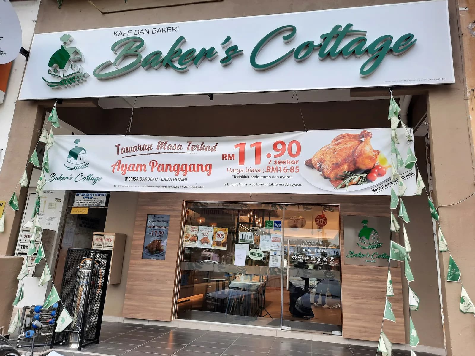Baker's Cottage Taman Kosas