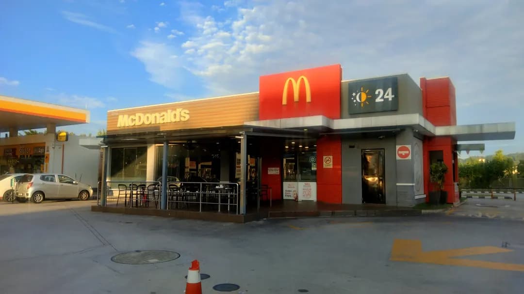 McDonald's Desa Aman Puri DT photo 2