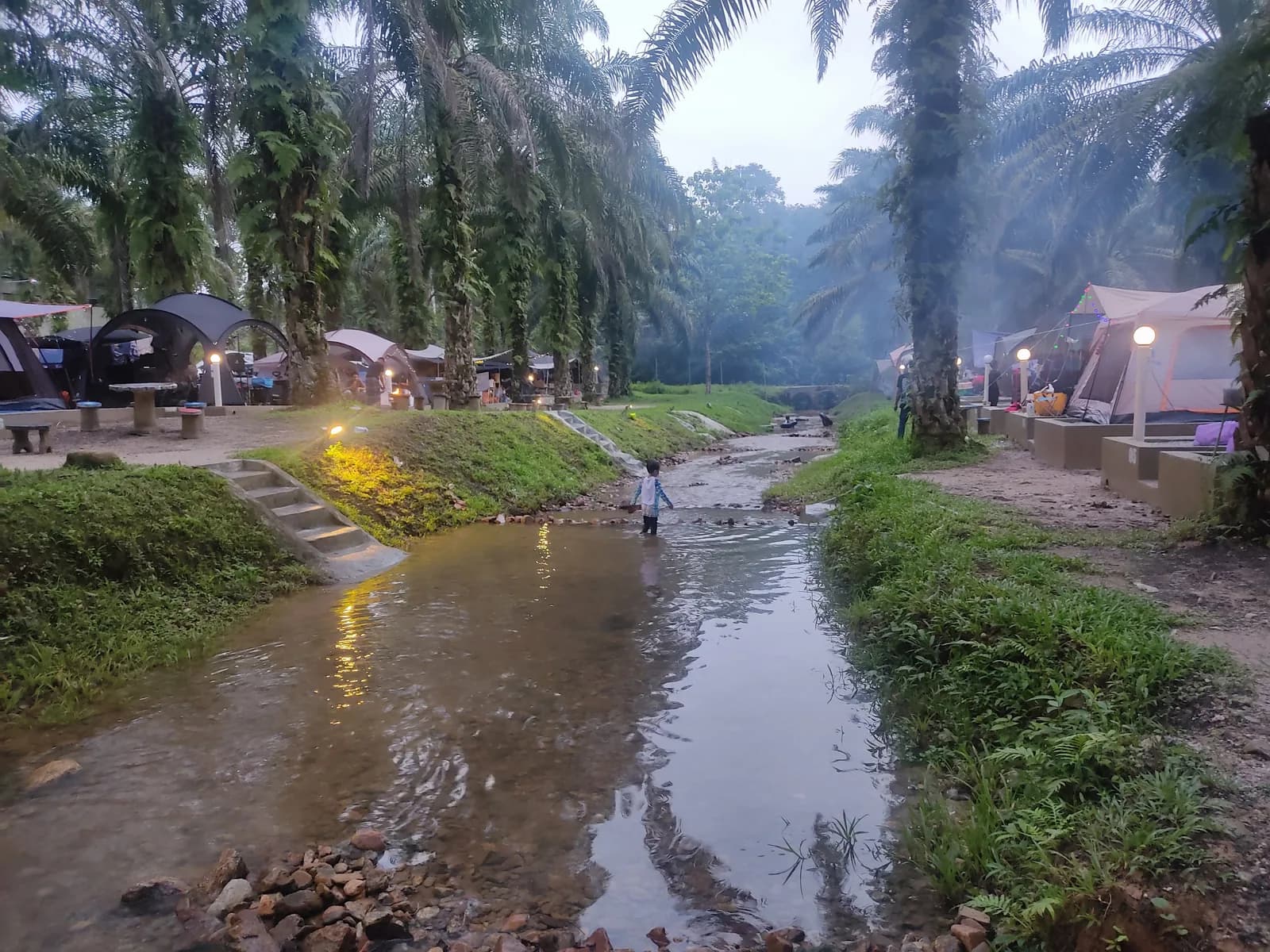 El-Dhuha Campsite Empire