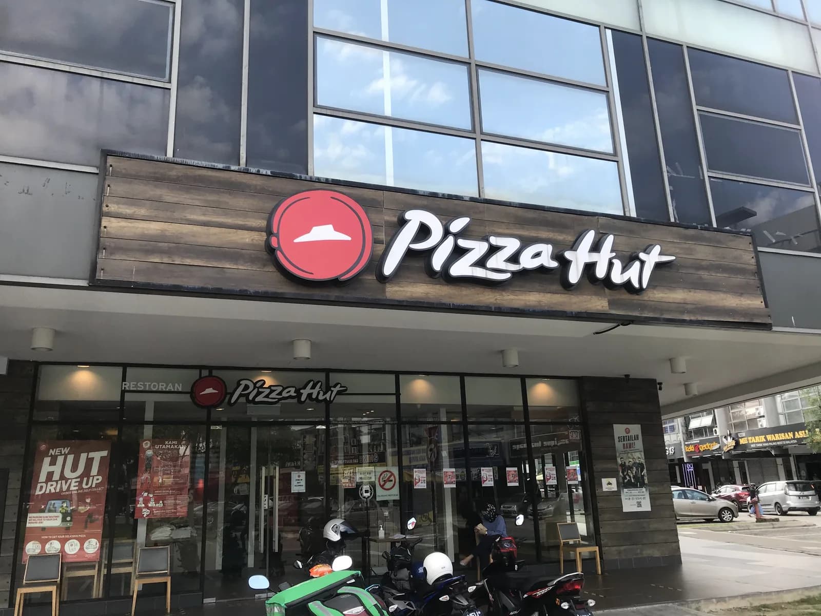 Pizza Hut